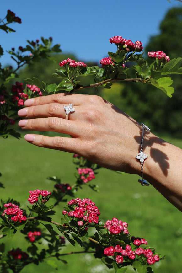 18ct White Gold White Mother of Pearl Eden Marquise Flower Ring