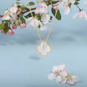 18ct Yellow Gold White Mother of Pearl Bloom Large Four Leaf Clover Ball Edge Chain Necklet