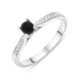18ct White Gold Whitby Jet Diamond Centre Stone Ring, R1189