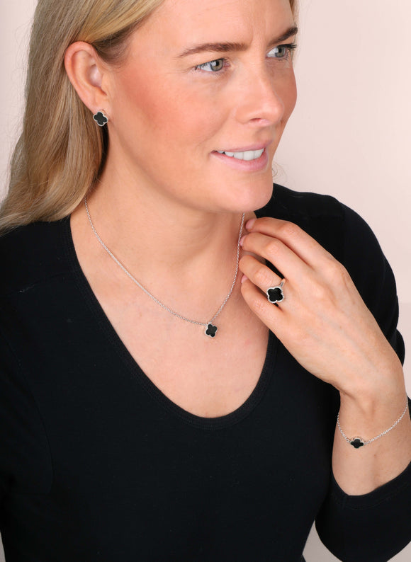 9ct White Gold Whitby Jet Bloom Four Leaf Clover Ball Edge Chain Bracelet, B1154.