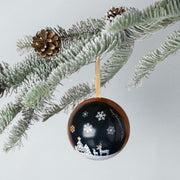 Christmas Wishes Snow Scene Gift Presentation Bauble, BBL4